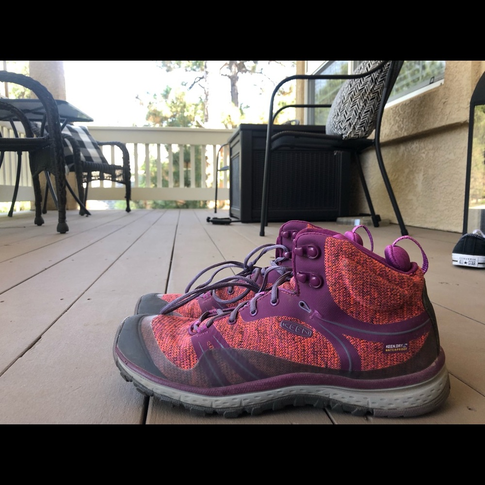 Keens Hiking Shoes